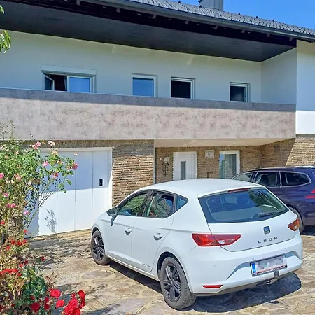 Schoenes بيت للعطل