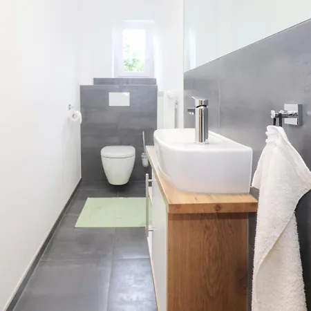 بيت للعطل Schoenes *